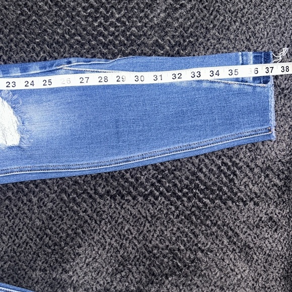 Vici For Kancan Light Wash Distressed Jeans NWT - Picture 15 of 15